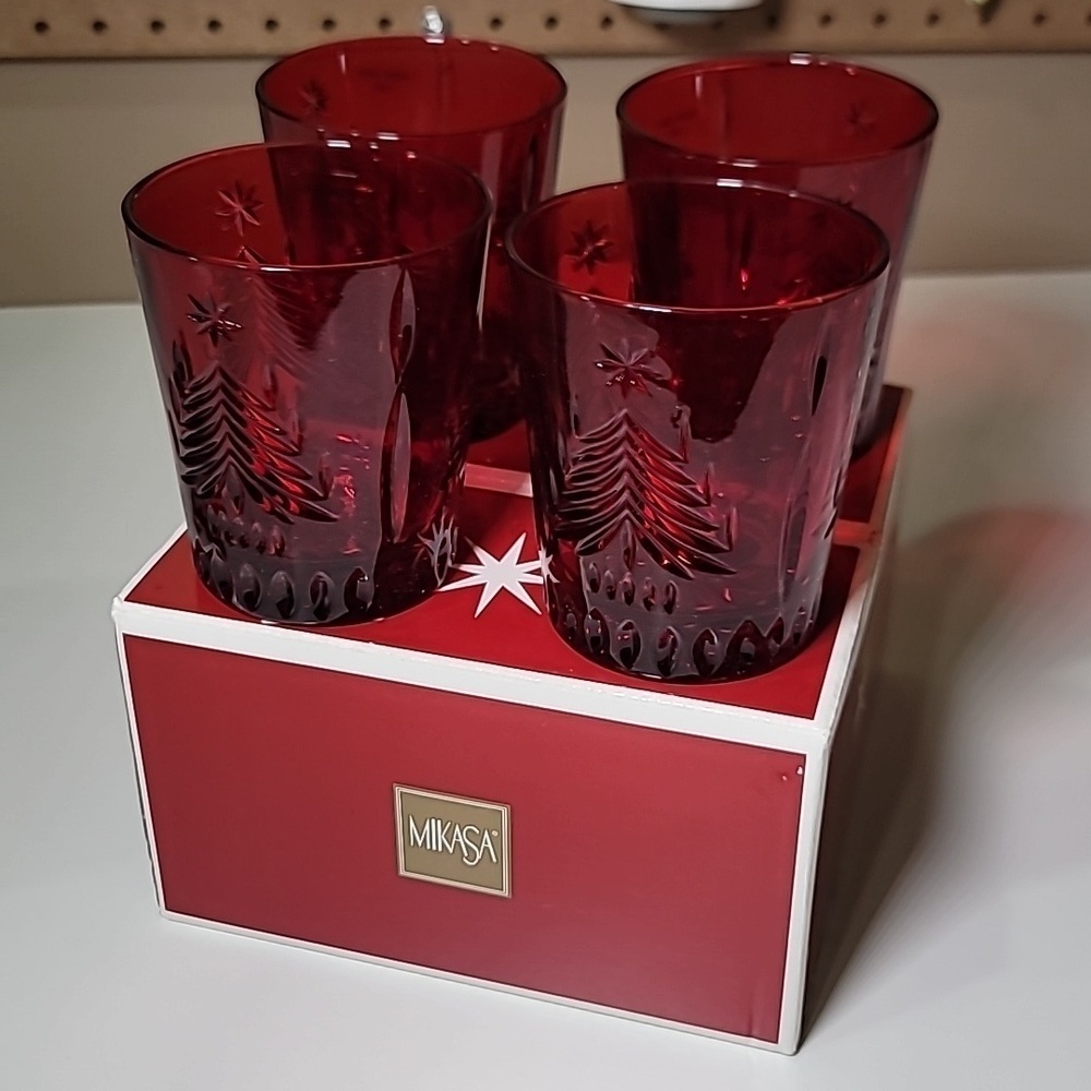 NWT MIKASA Vintage Christmas Tree Red Crystal Drink Glass Set of 4